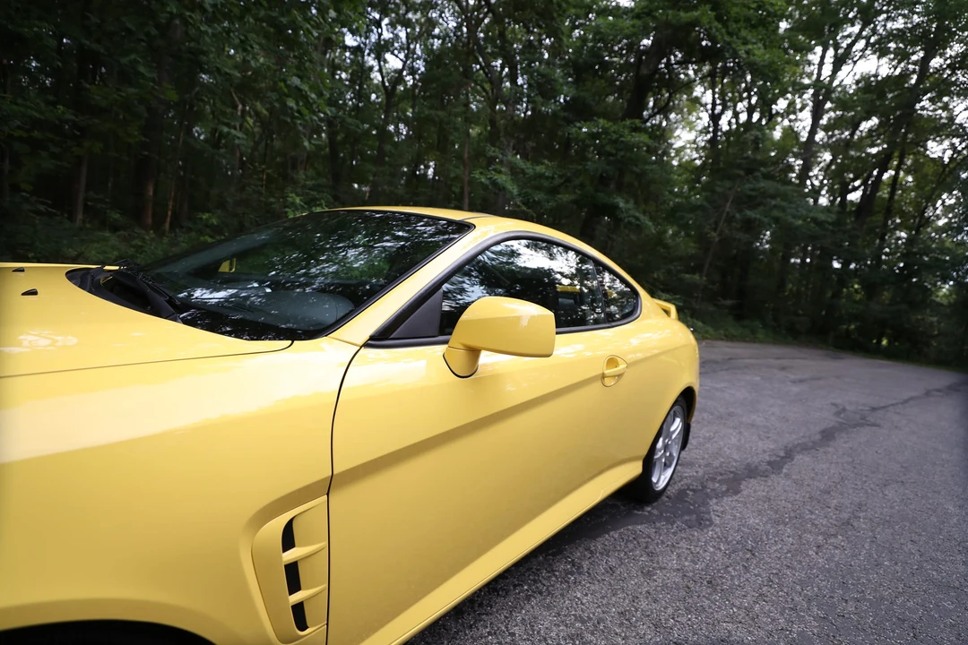 2005 Hyundai Tiburon - Image 21 of 31