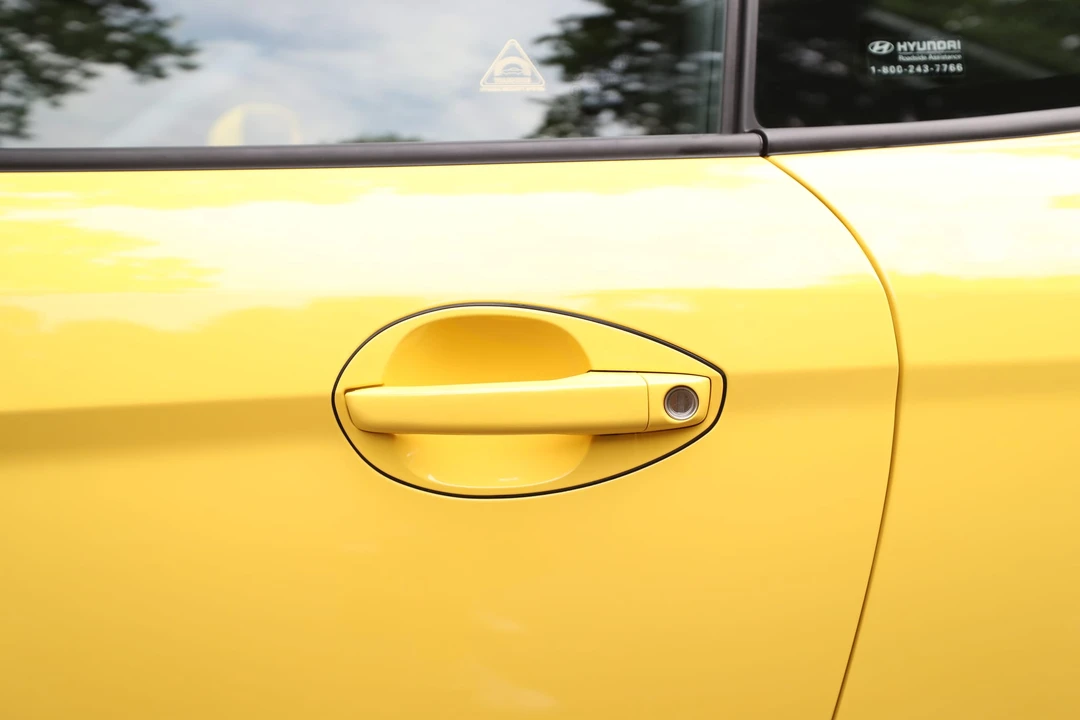 2005 Hyundai Tiburon - Image 22 of 31