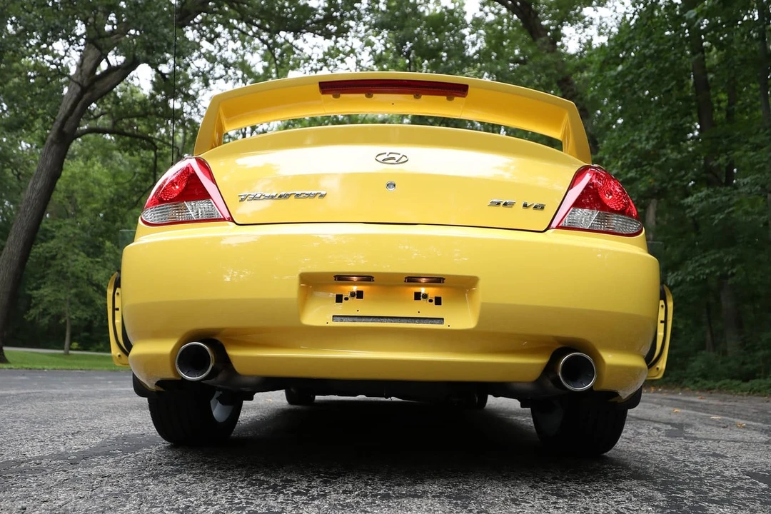 2005 Hyundai Tiburon - Image 28 of 31