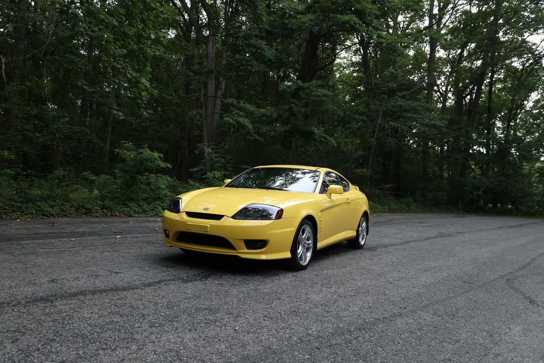 2005 Hyundai Tiburon - Image 3 of 31