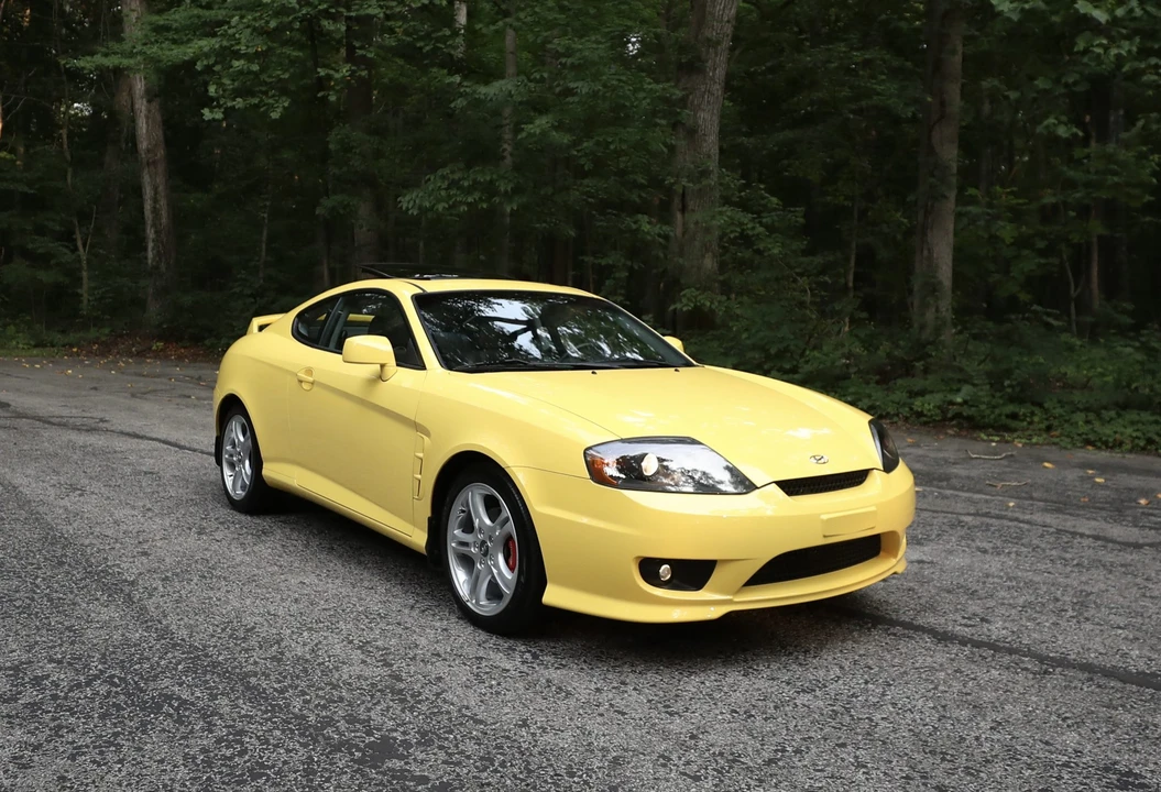 2005 Hyundai Tiburon - Image 5 of 31