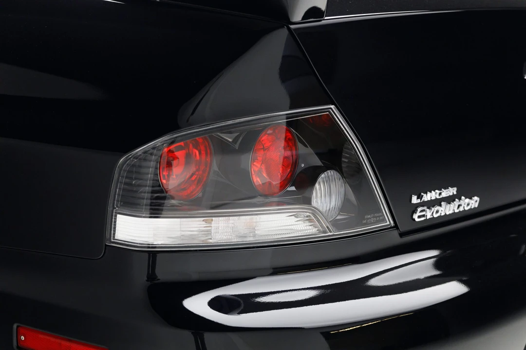 2006 Mitsubishi Lancer Evolution IX 8th Gen - Image 25 of 31