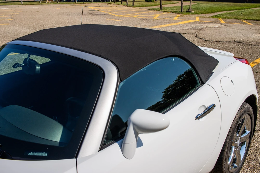 2009 Pontiac Solstice GXP - Image 28 of 31