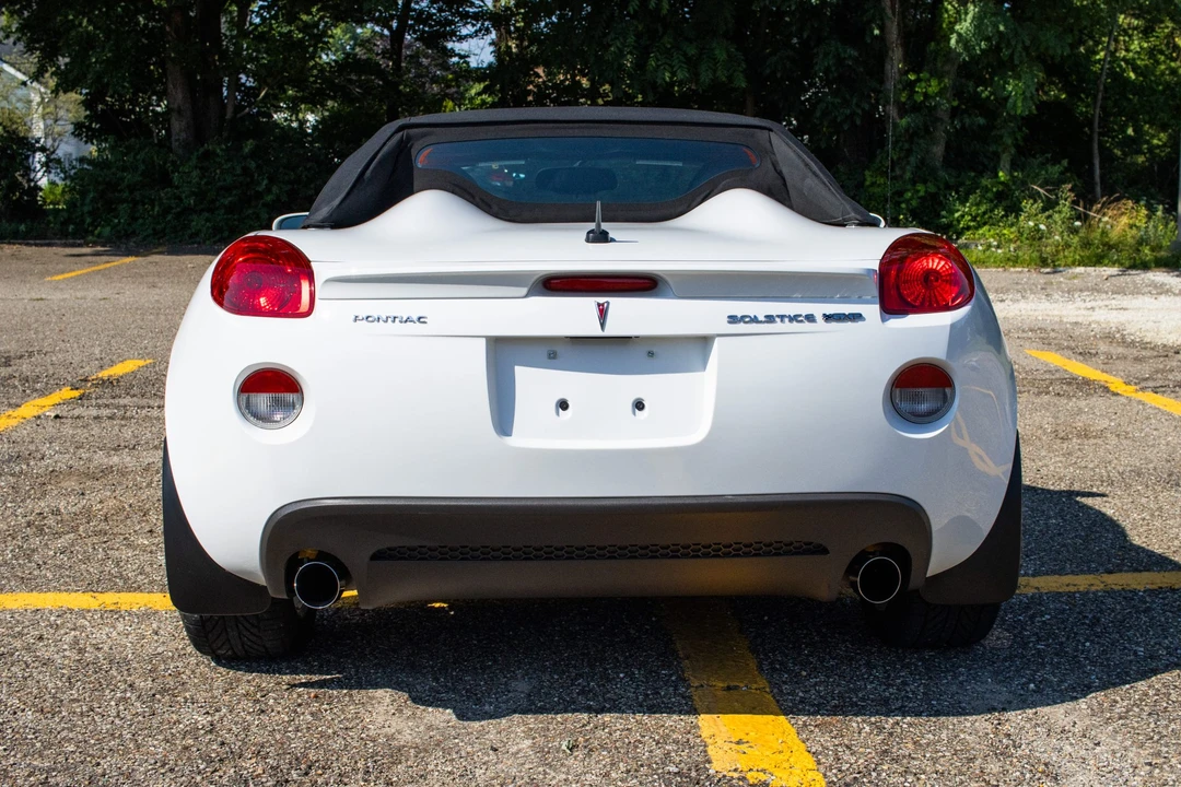 2009 Pontiac Solstice GXP - Image 10 of 31