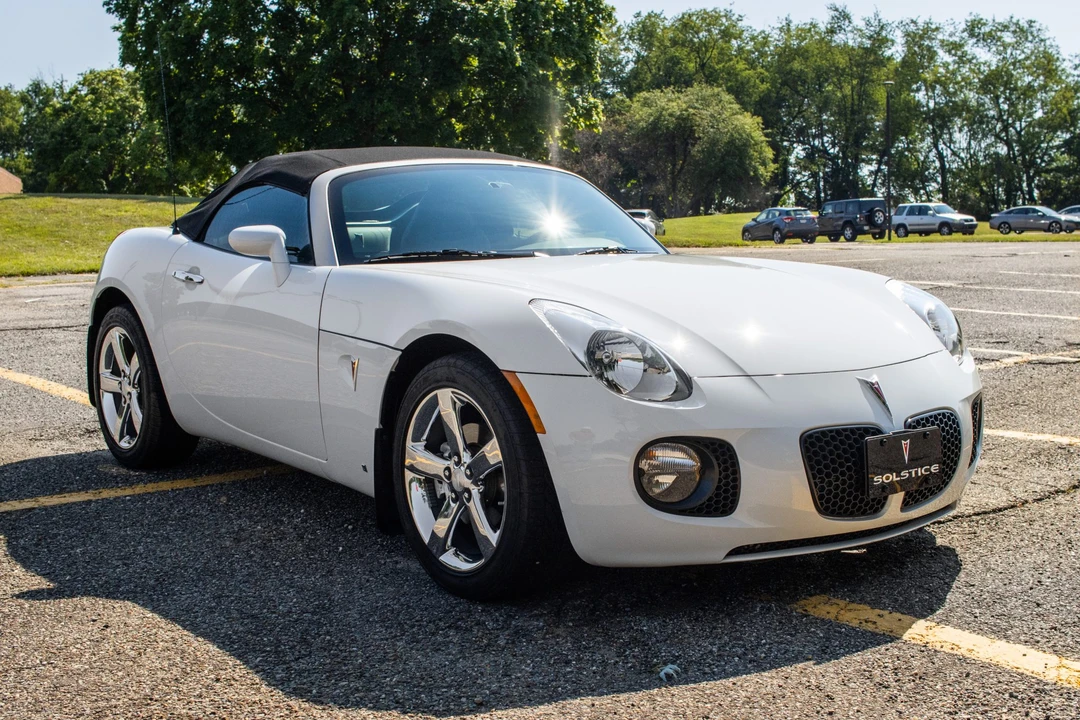 2009 Pontiac Solstice GXP - Image 13 of 31
