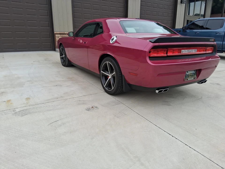 2010 Dodge Challenger SRT8 & 392 3rd Gen - Image 5 of 31