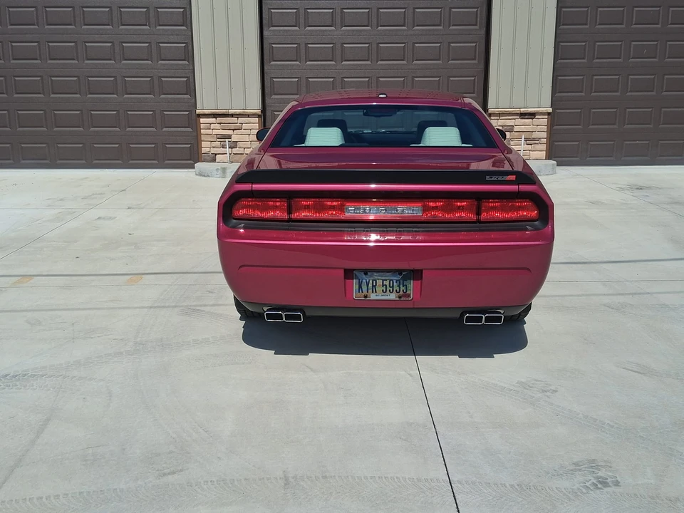 2010 Dodge Challenger SRT8 & 392 3rd Gen - Image 7 of 31