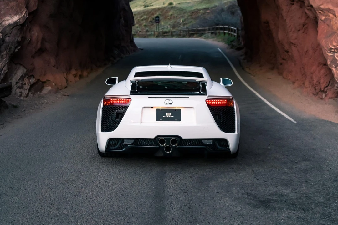 2012 Lexus LFA - Image 16 of 31