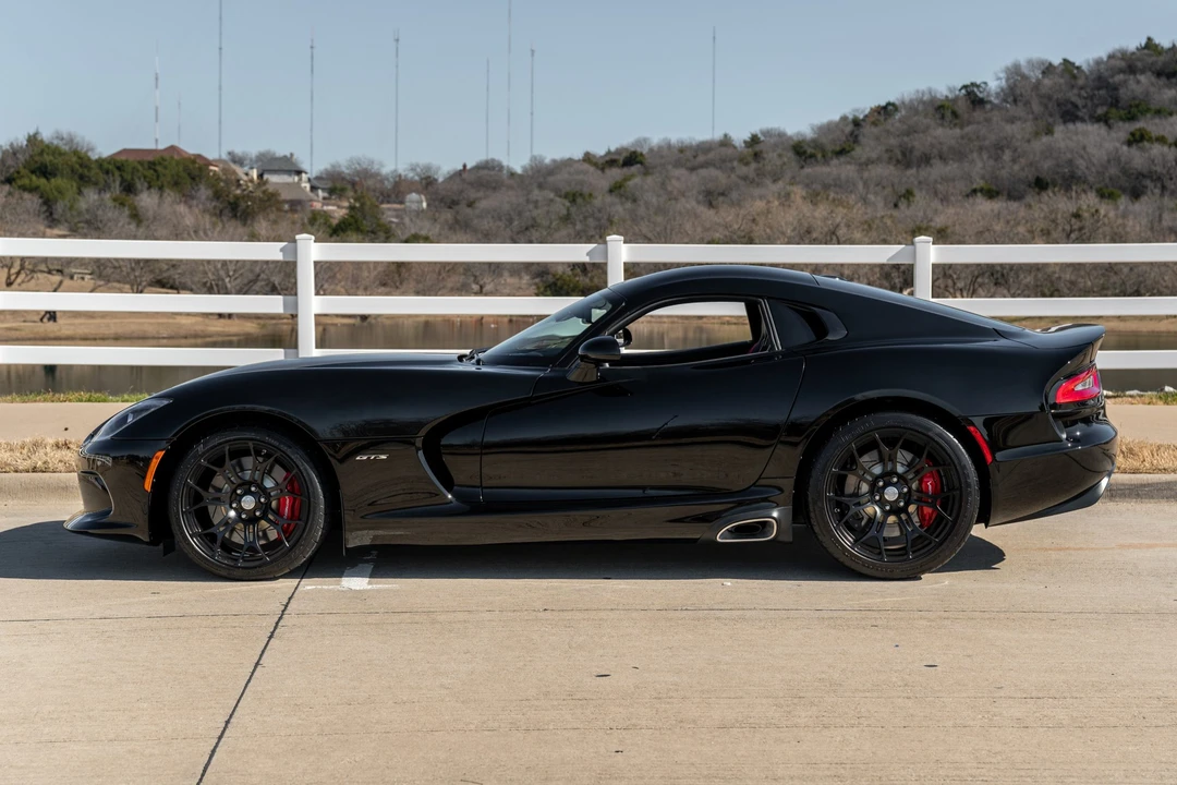 2013 Dodge Viper 5th Gen - Image 3 of 31
