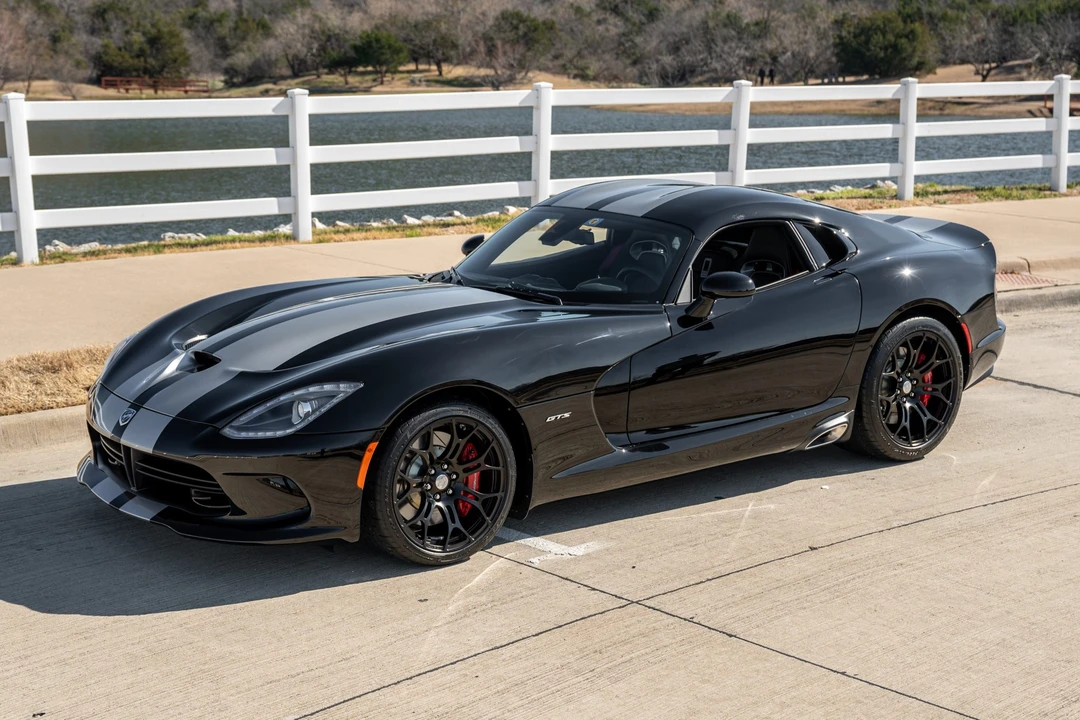 2013 Dodge Viper 5th Gen - Image 2 of 31