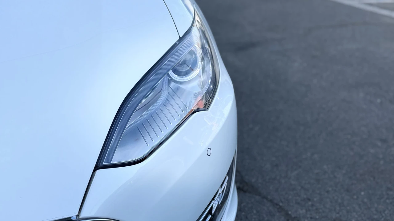2014 Tesla Model S - Image 17 of 31