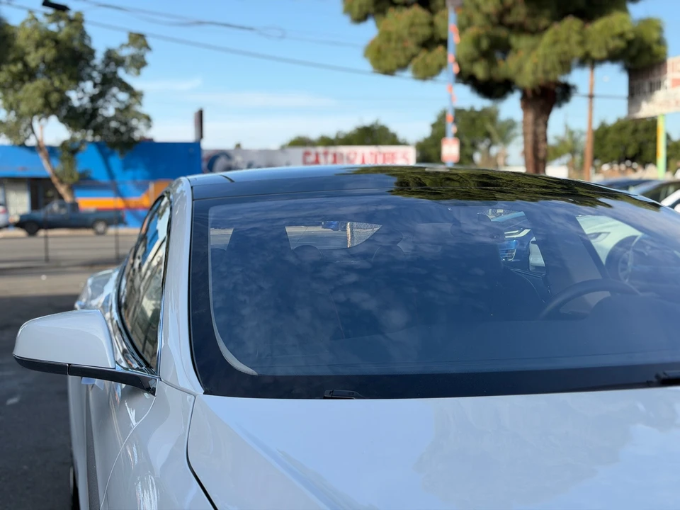 2014 Tesla Model S - Image 22 of 31
