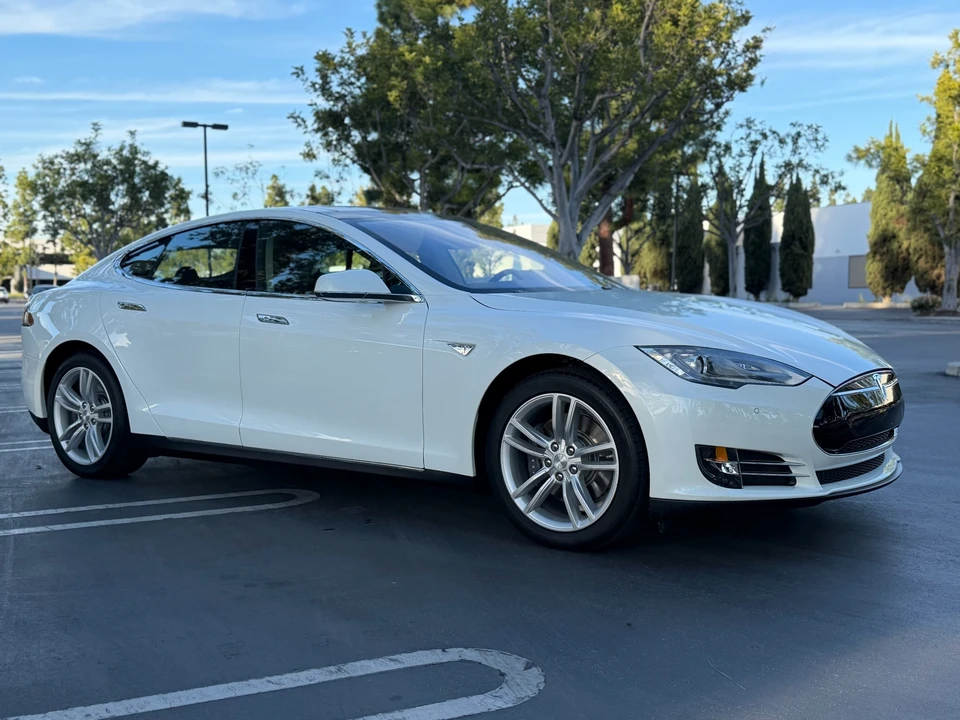 2014 Tesla Model S - Image 6 of 31