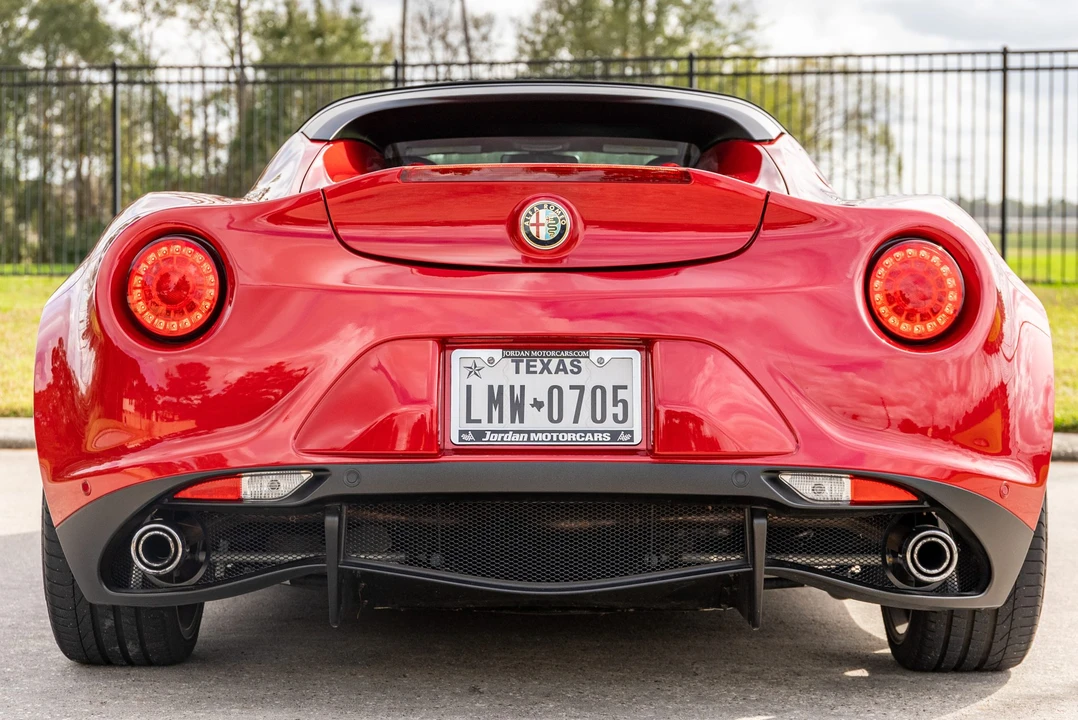 2015 Alfa Romeo 4C Spider - Image 4 of 31