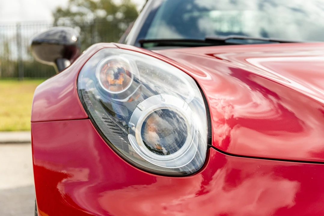 2015 Alfa Romeo 4C Spider - Image 10 of 31