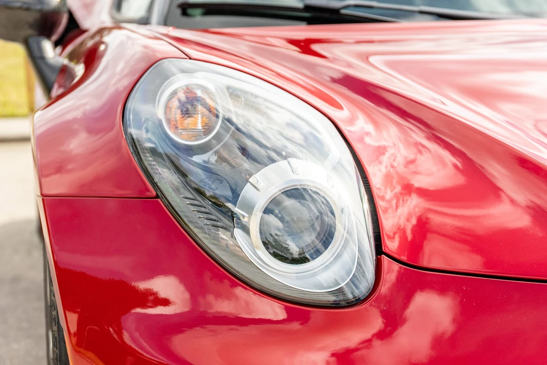 2015 Alfa Romeo 4C Spider - Image 9 of 31