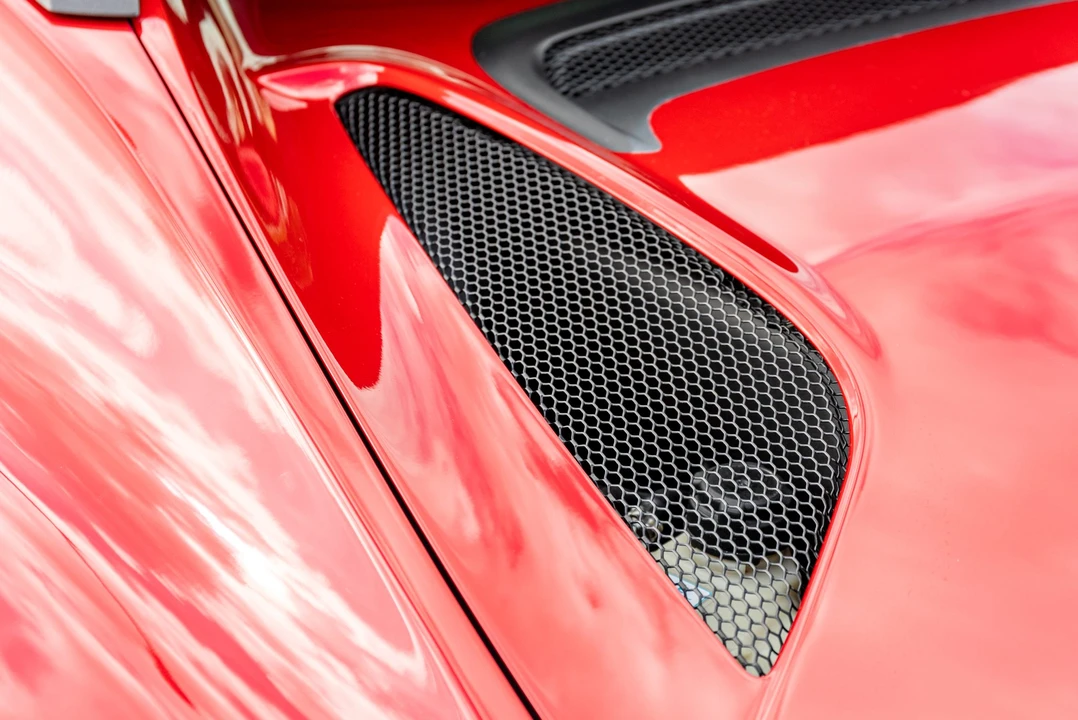 2015 Alfa Romeo 4C Spider - Image 26 of 31