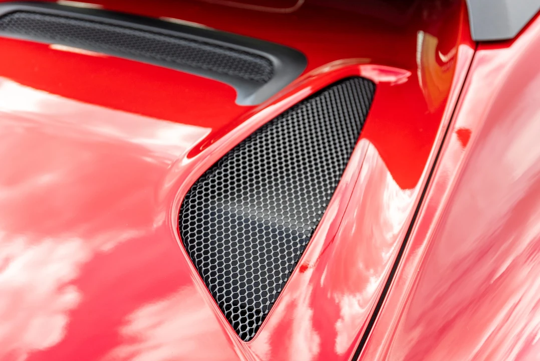 2015 Alfa Romeo 4C Spider - Image 29 of 31