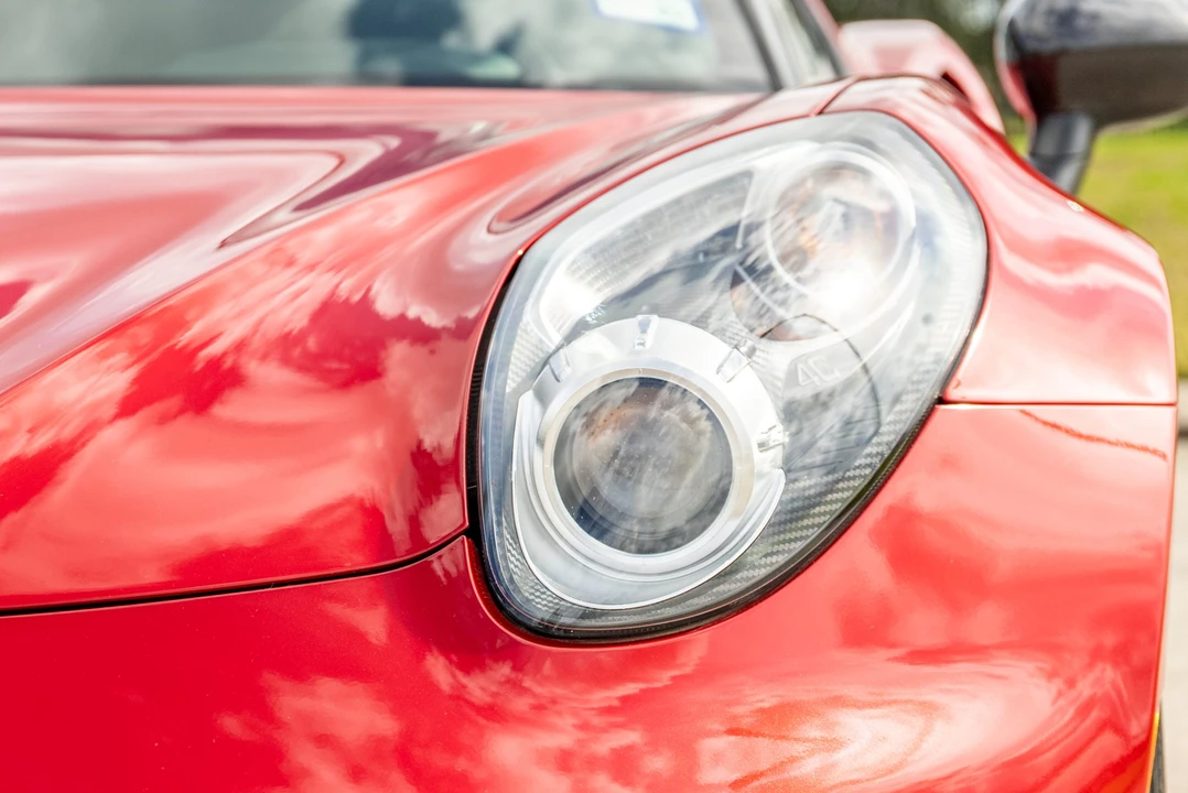 2015 Alfa Romeo 4C Spider - Image 13 of 31