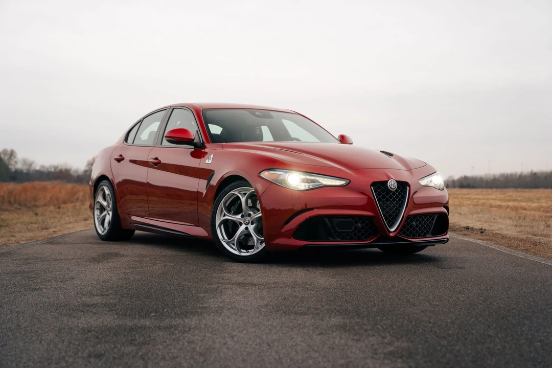 2017 Alfa Romeo Giulia Quadrifoglio - Image 16 of 31