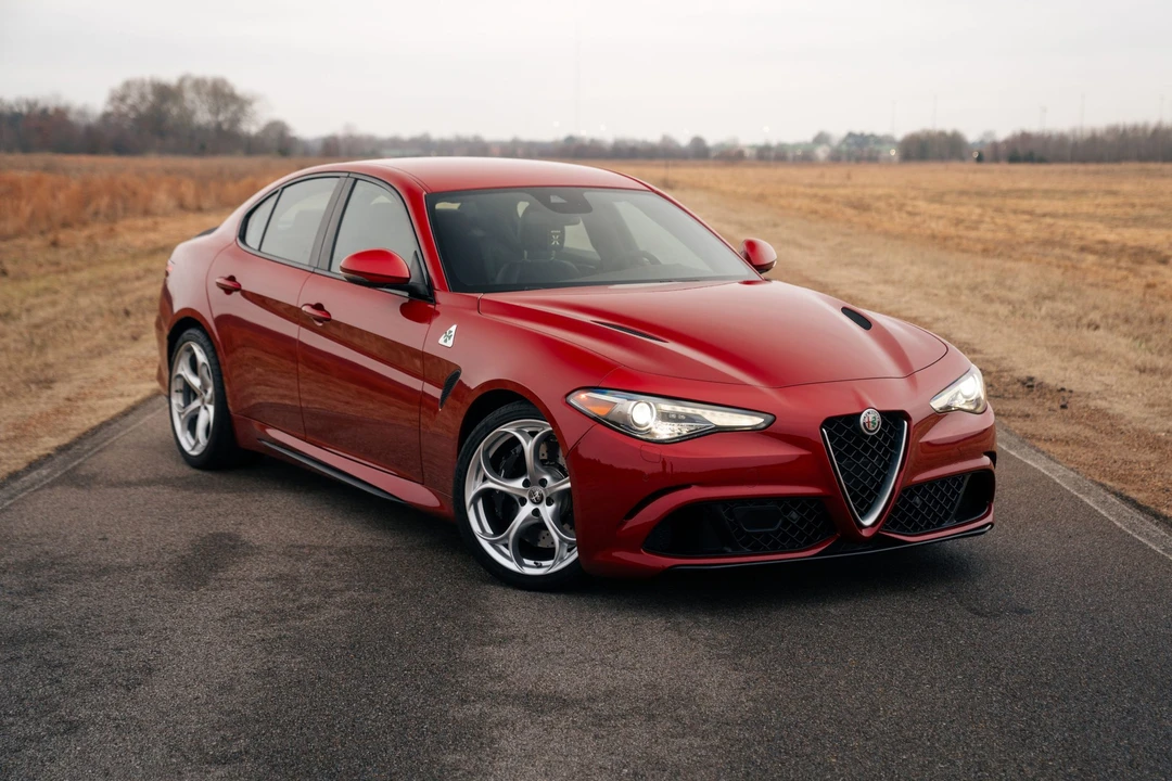 2017 Alfa Romeo Giulia Quadrifoglio - Image 15 of 31