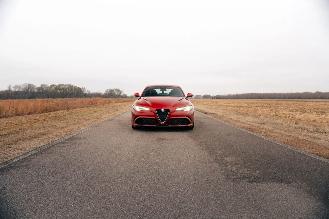 2017 Alfa Romeo Giulia Quadrifoglio - Image 10 of 31