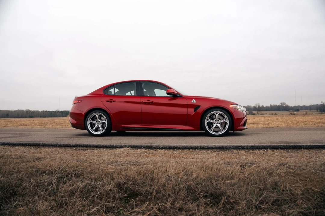 2017 Alfa Romeo Giulia Quadrifoglio - Image 20 of 31