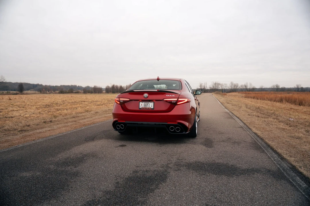2017 Alfa Romeo Giulia Quadrifoglio - Image 25 of 31