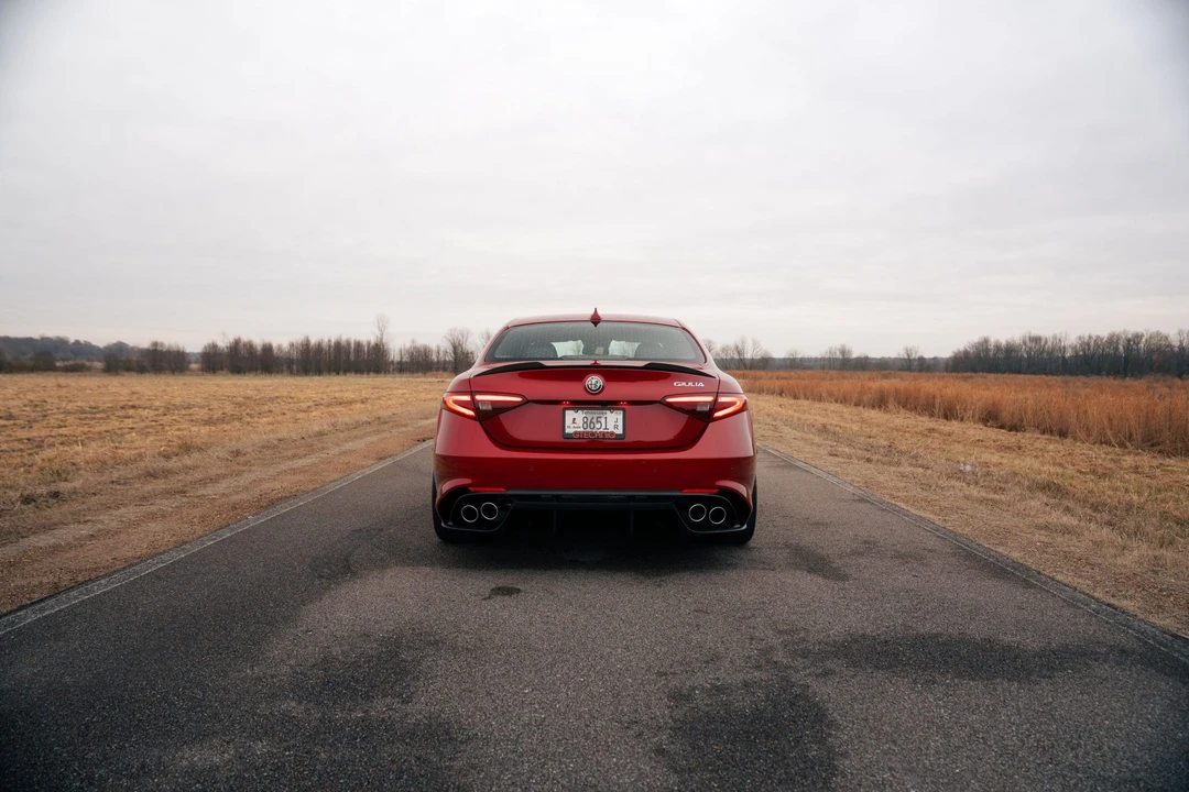 2017 Alfa Romeo Giulia Quadrifoglio - Image 26 of 31