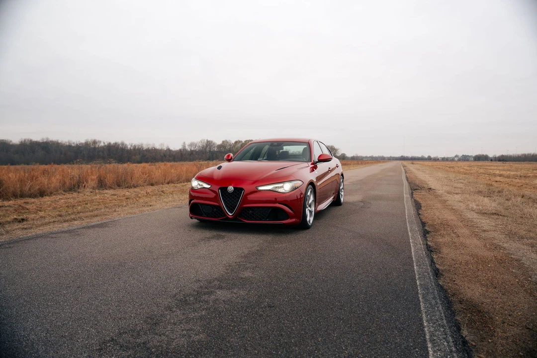 2017 Alfa Romeo Giulia Quadrifoglio - Image 4 of 31
