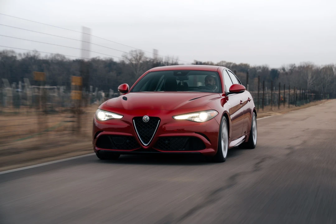 2017 Alfa Romeo Giulia Quadrifoglio - Image 7 of 31