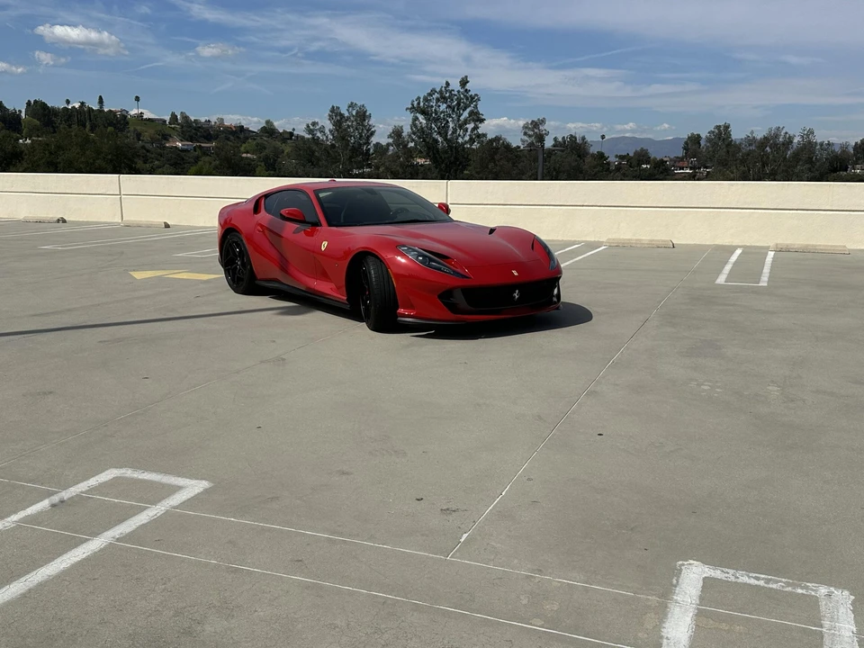 2018 Ferrari 812 Superfast - Image 19 of 31
