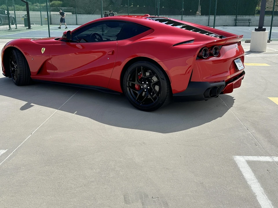 2018 Ferrari 812 Superfast - Image 8 of 31