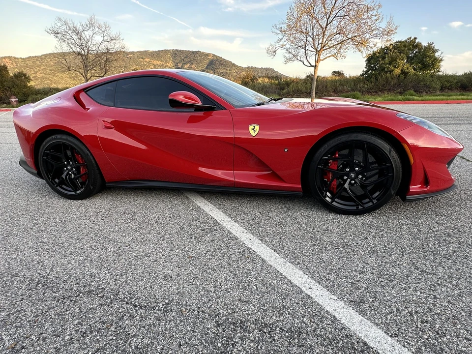 2018 Ferrari 812 Superfast - Image 16 of 31