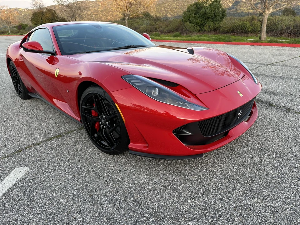 2018 Ferrari 812 Superfast - Image 22 of 31