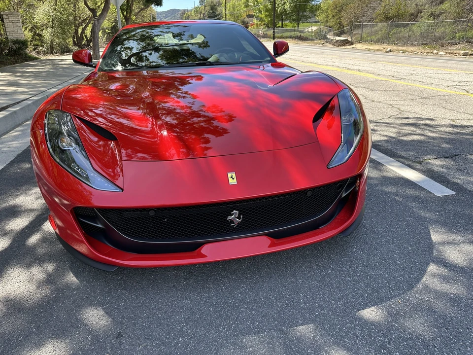 2018 Ferrari 812 Superfast - Image 23 of 31