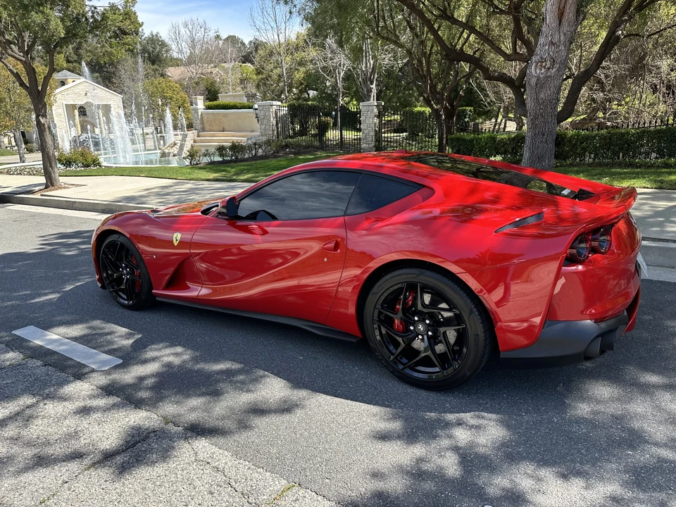 2018 Ferrari 812 Superfast - Image 7 of 31