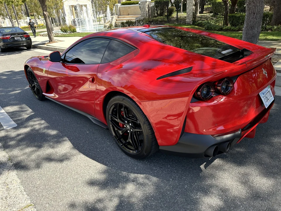 2018 Ferrari 812 Superfast - Image 9 of 31