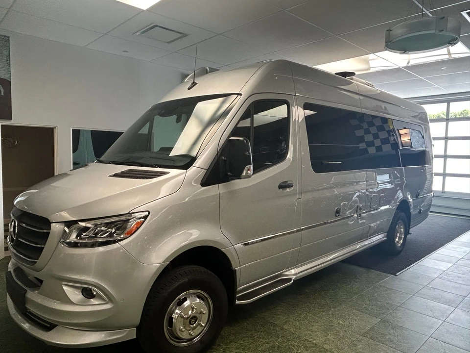 2021 Airstream - Image 13 of 31