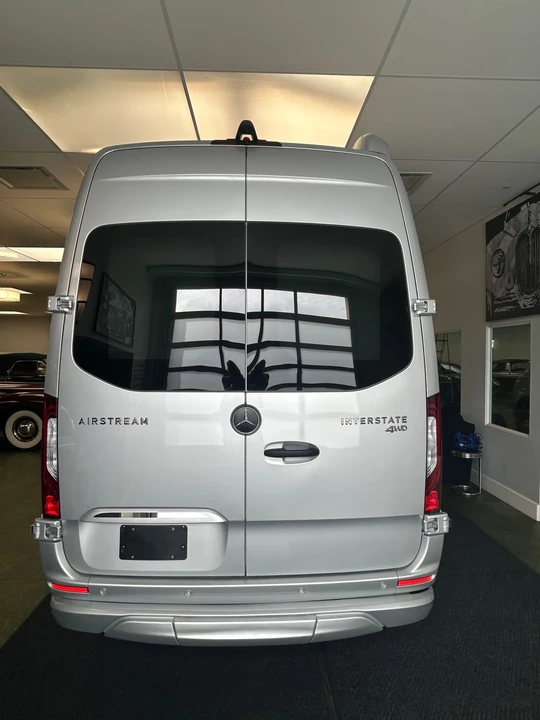 2021 Airstream - Image 14 of 31