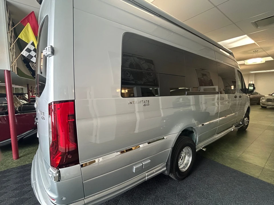 2021 Airstream - Image 15 of 31