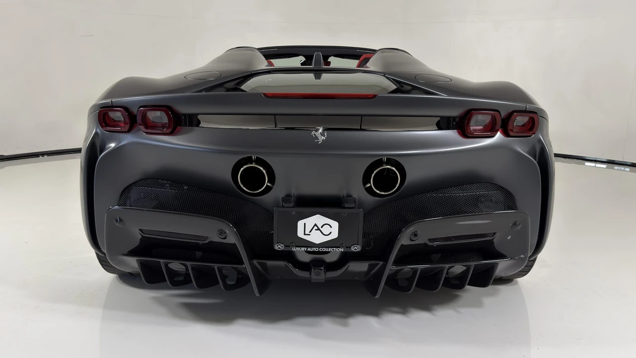 2022 Ferrari SF90 Spider - Image 20 of 31