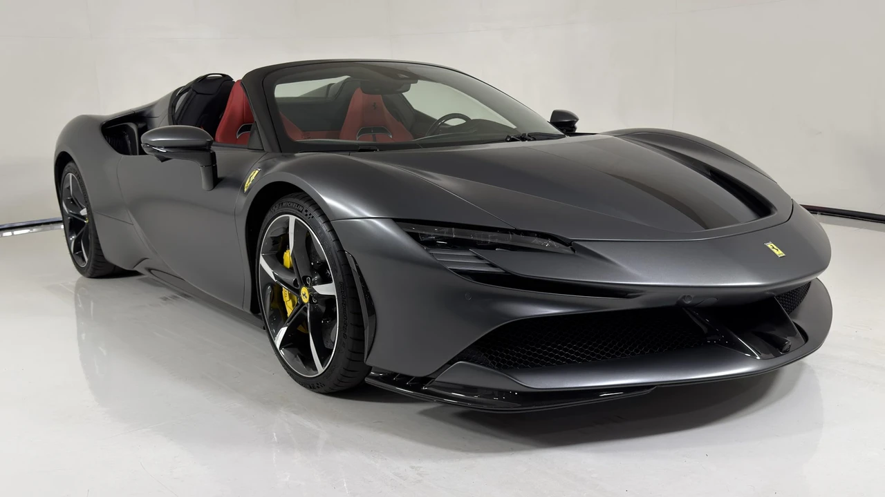 2022 Ferrari SF90 Spider - Image 3 of 31