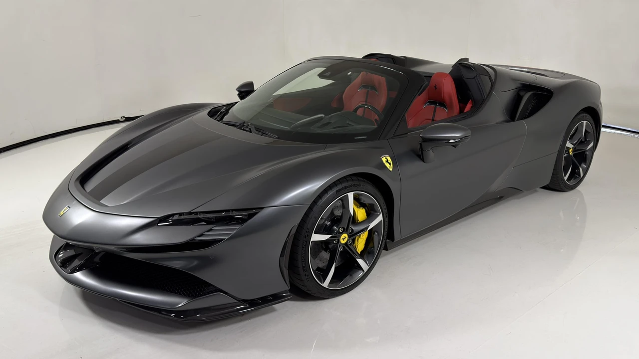 2022 Ferrari SF90 Spider - Image 10 of 31