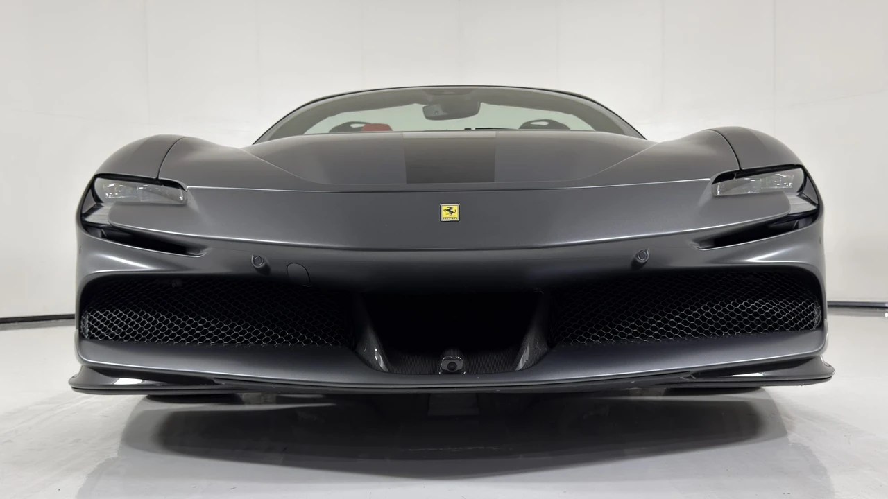 2022 Ferrari SF90 Spider - Image 7 of 31