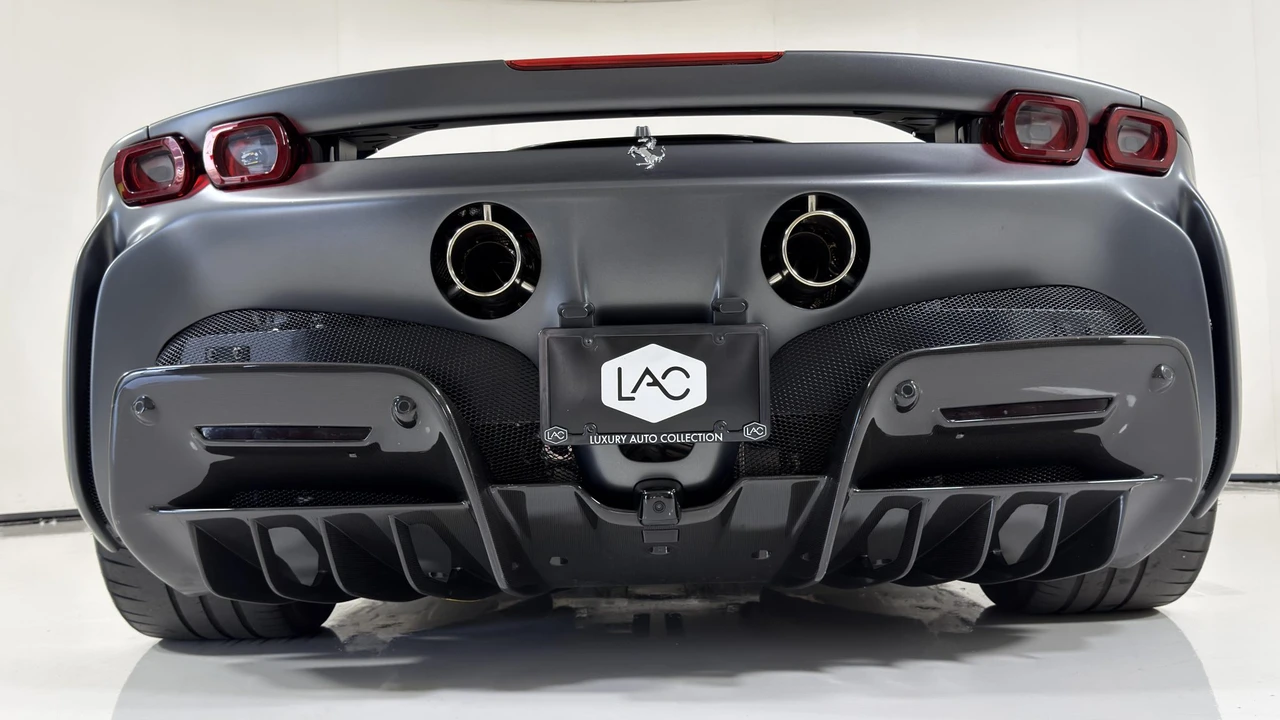 2022 Ferrari SF90 Spider - Image 22 of 31