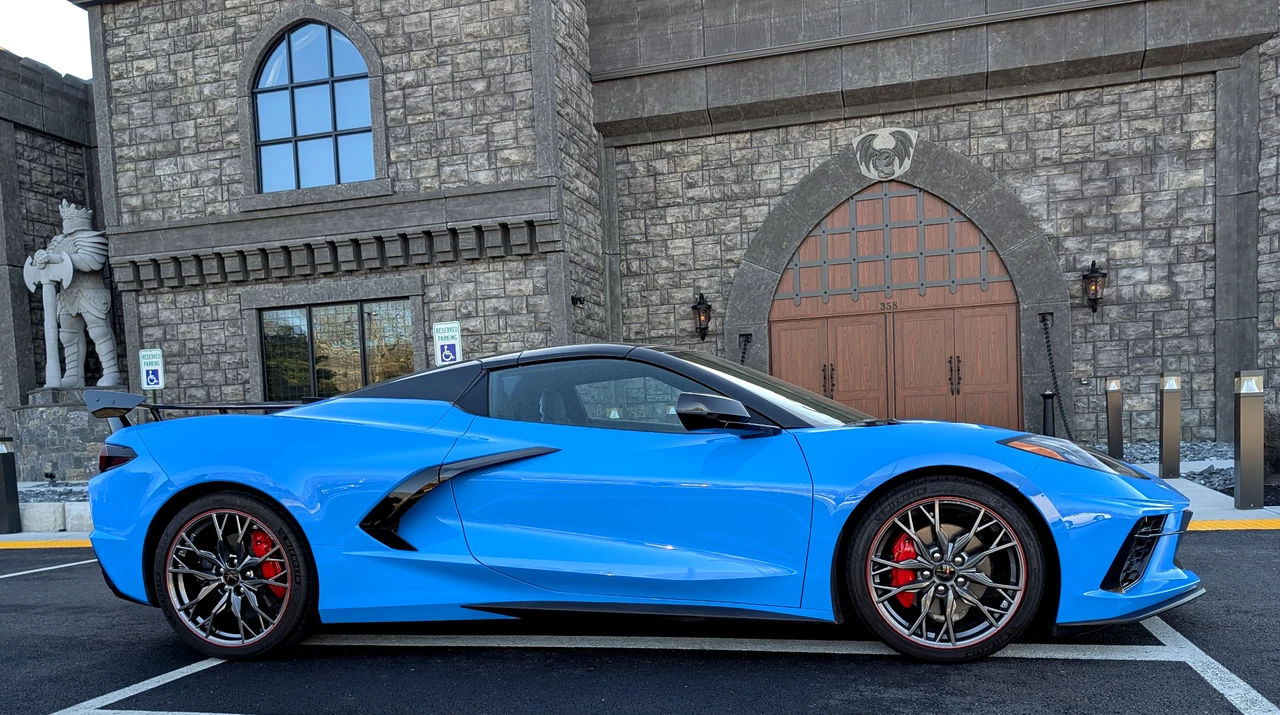 2023 Chevrolet Corvette C8 - Image 14 of 31