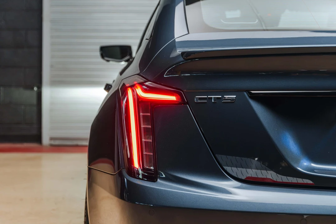 2025 Cadillac CT5-V Blackwing - Image 29 of 31