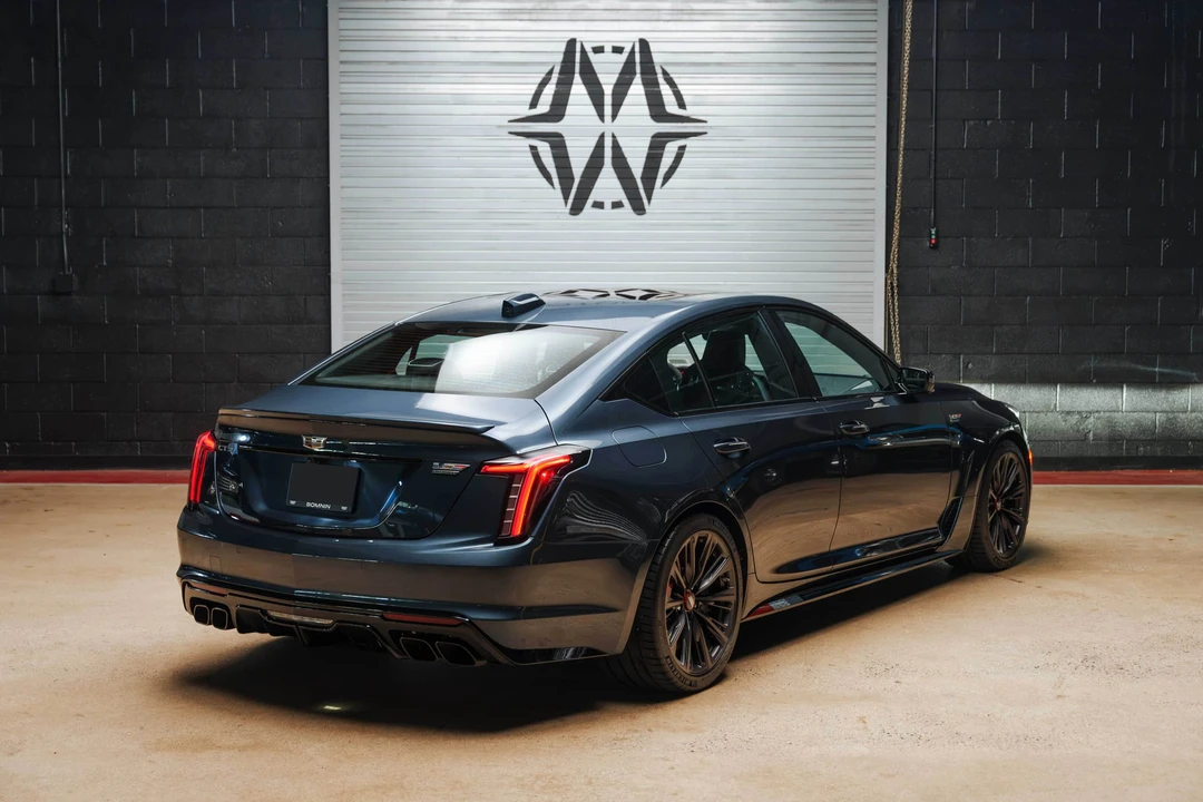 2025 Cadillac CT5-V Blackwing - Image 16 of 31