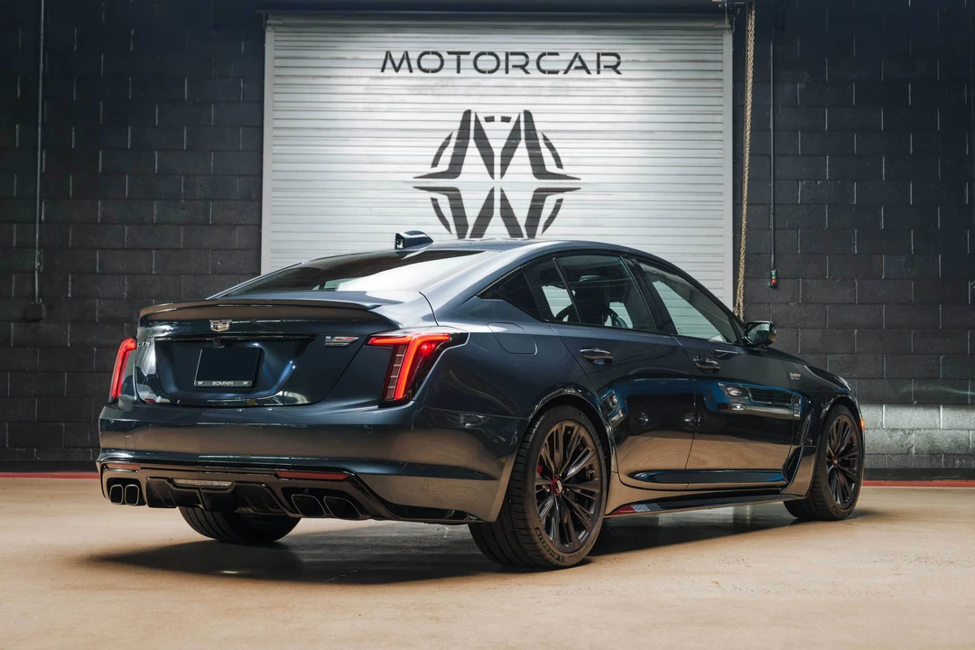 2025 Cadillac CT5-V Blackwing - Image 17 of 31